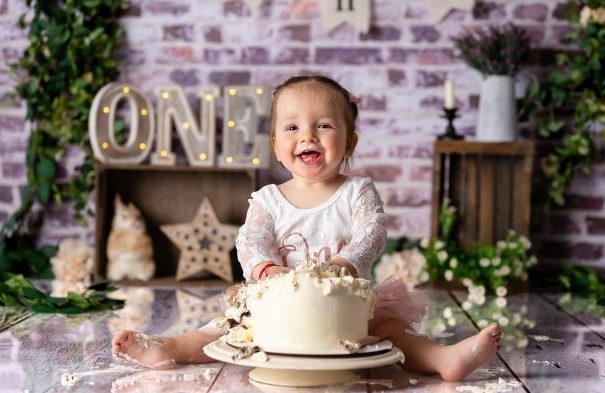 cake smash photoshoot in northampton