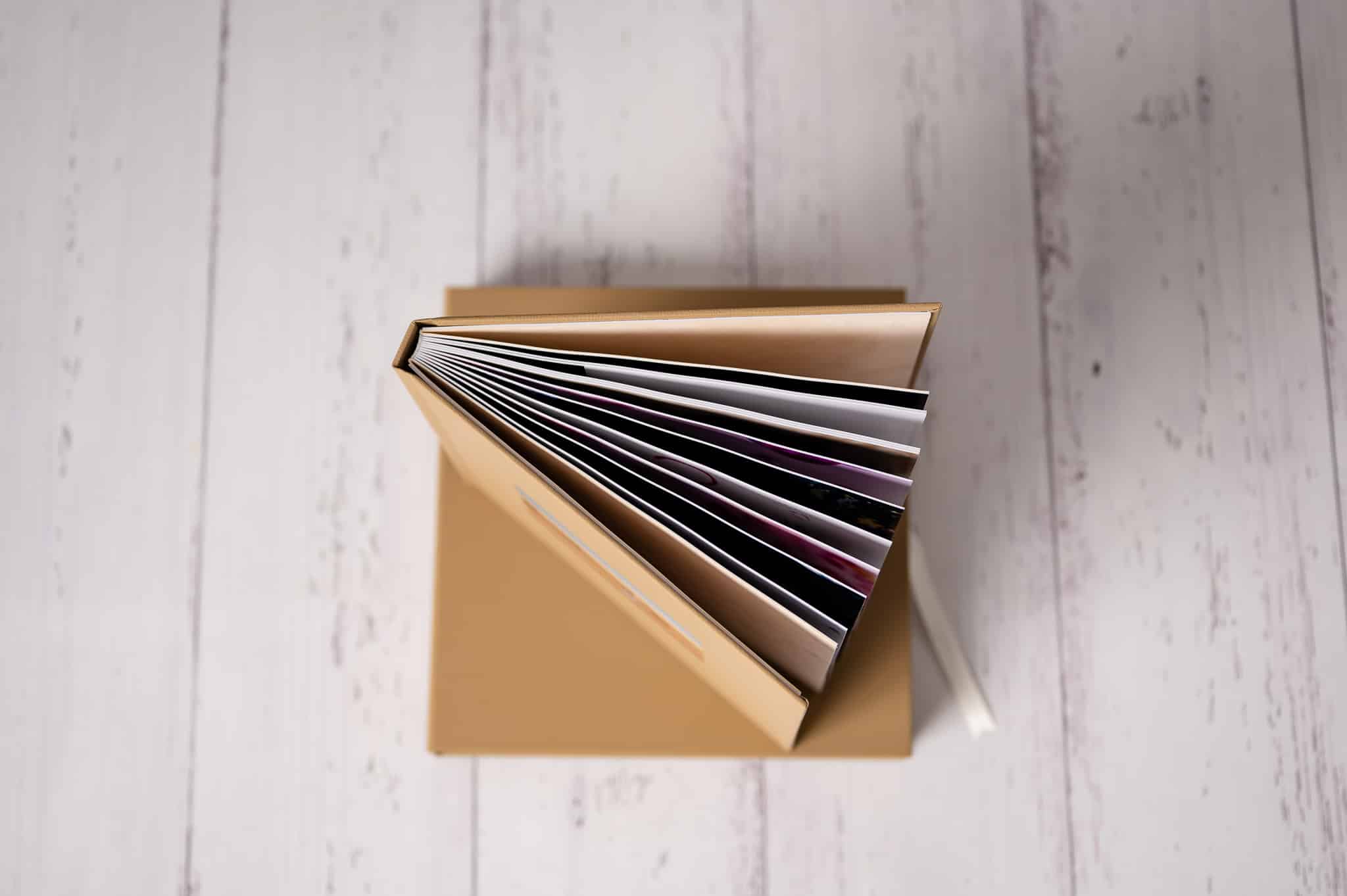 Quality premium album with tick pages