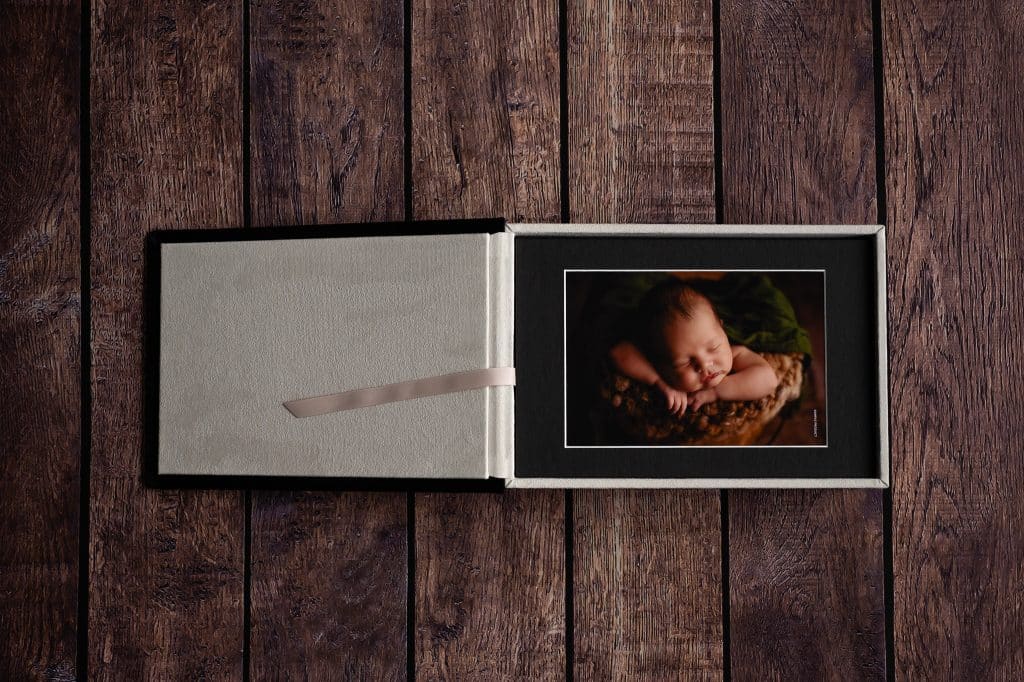 folio box with prints