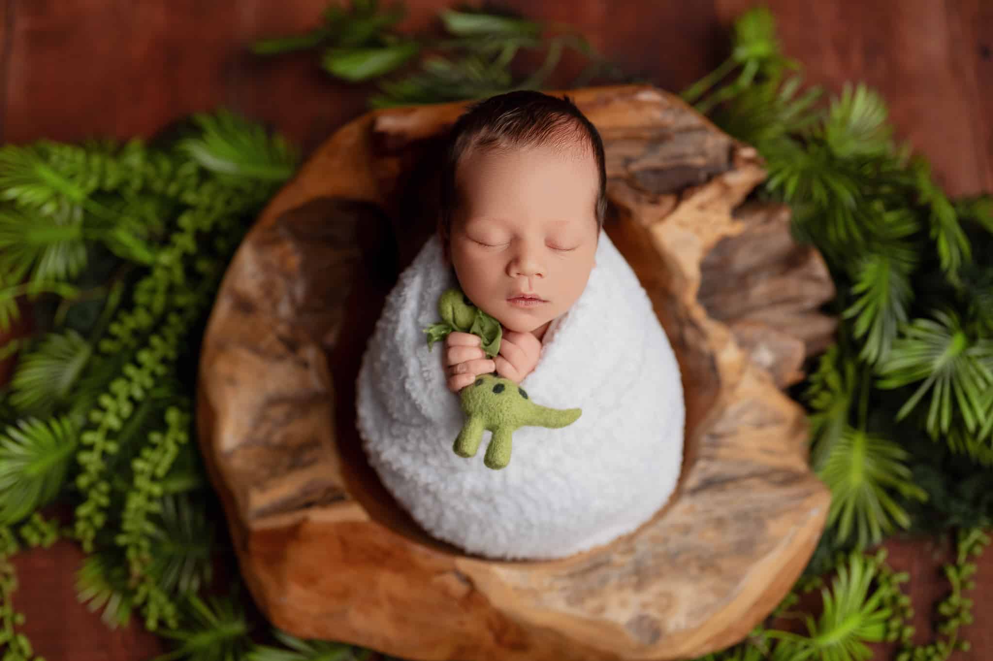Newborn wrap photography example