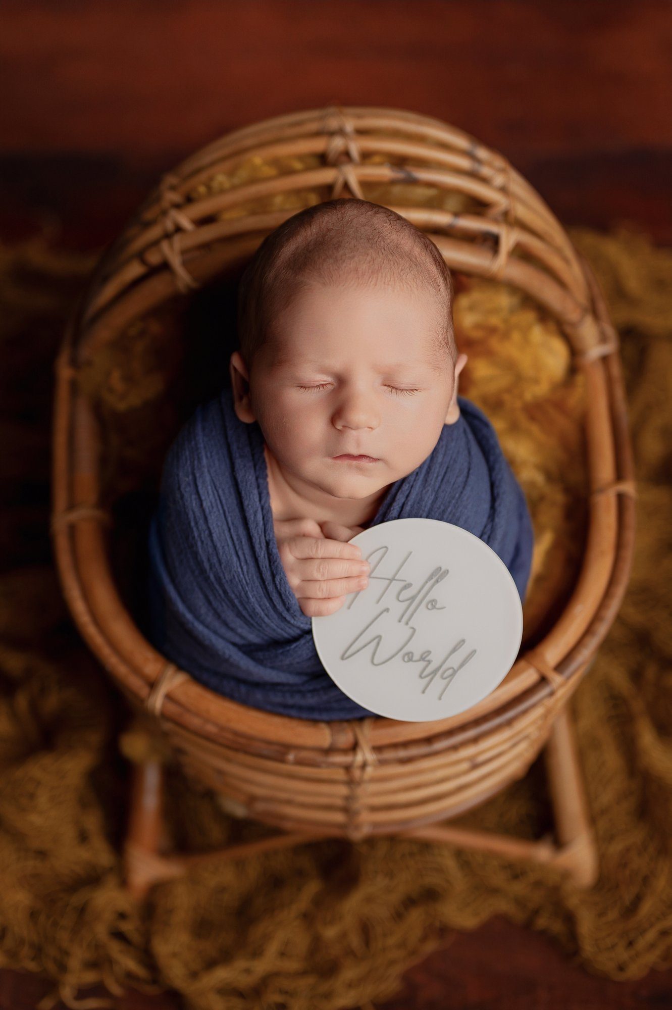 Example: newborn with tulips, Silver package style