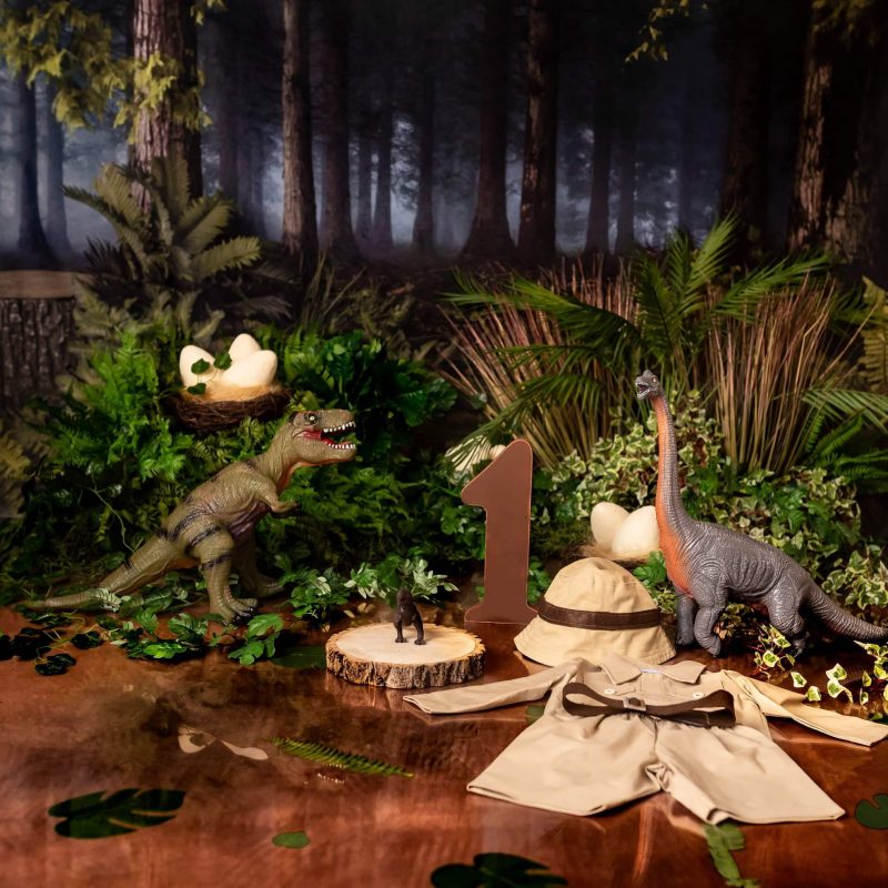 jungle theme for cake smash birthday milestone