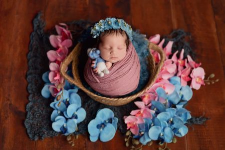 Newborn photography session studio lighting