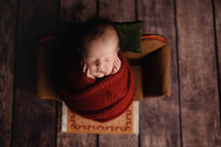 Professional newborn photo session in home studio