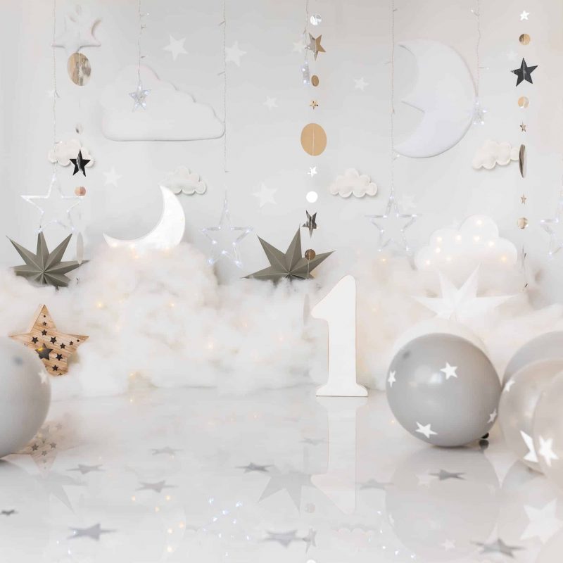 a cloudy white pure theme for cake smash