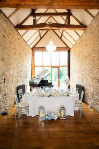 Wedding cake cutting Oxford professional photographer Wedding cake cutting Oxford professional photographer